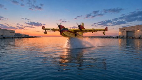 De Havilland Canada DHC-515 Firefighter
