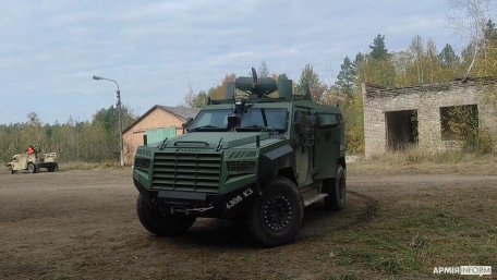 Roshel Senator Armored Personnel Carrier