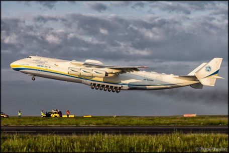 Antonov An-225 Mriya (Cossack)