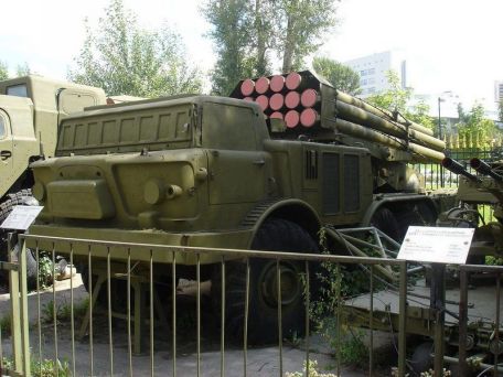 BM-27 (Uragan ) / 9P140