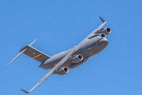 Boeing C-17 Globemaster III (MODERN AIRCRAFT) Boeing C-17 Globemaster III
