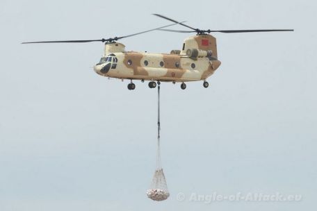 Boeing CH-47 Chinook (COLD WAR, FALKLANDS WAR, GULF WAR, MODERN AIRCRAFT, VIETNAM WAR) Boeing CH-47 Chinook