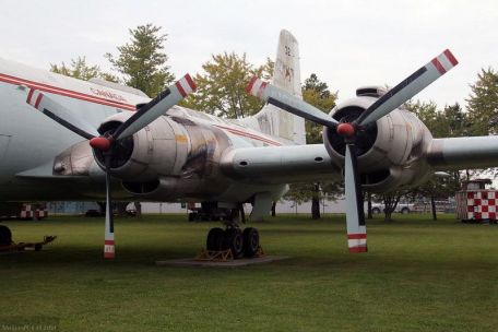 Canadair CP-107 Argus