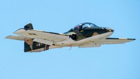 Cessna T-37 Tweet