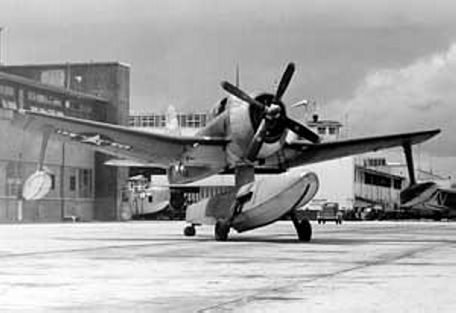 Curtiss P-304