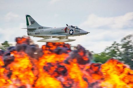 Douglas A-4 Skyhawk (1982 LEBANON WAR, COLD WAR, CUBAN MISSILE CRISIS, FALKLANDS WAR, VIETNAM WAR, YOM KIPPUR WAR) Douglas A-4 Skyhawk
