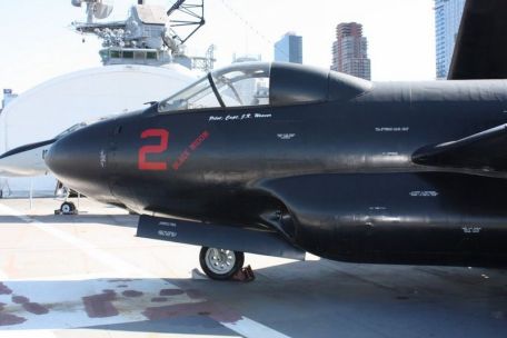 Douglas F3D / F-10 Skyknight (COLD WAR, CUBAN MISSILE CRISIS, KOREAN WAR, VIETNAM WAR) Douglas F3D / F-10 Skyknight