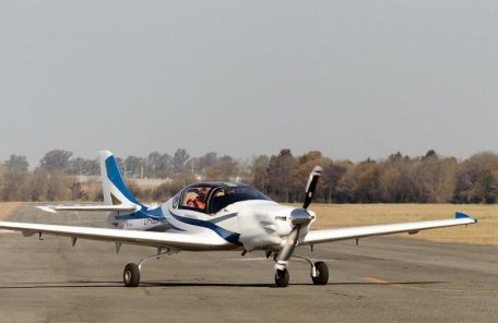FAdeA IA-100