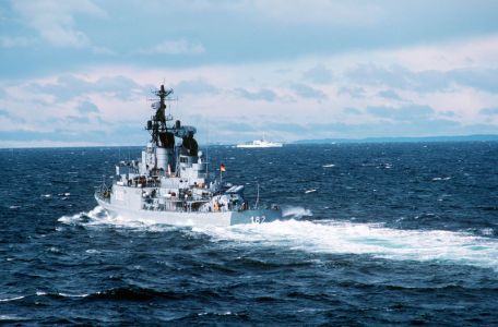 FGS Schleswig-Holstein (D182) (COLD WAR) FGS Schleswig-Holstein (D182)