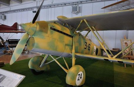 Fiat Cr.32 (WORLD WAR 2) Fiat Cr.32