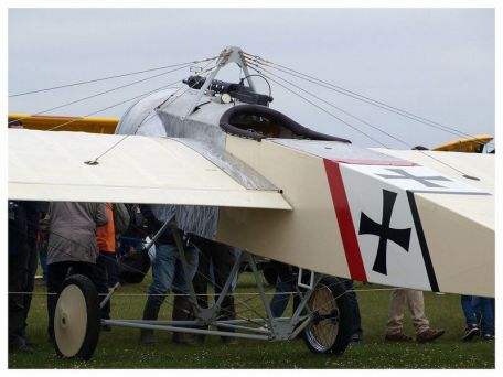 Fokker E (Eindecker) (WORLD WAR 1) Fokker E (Eindecker)