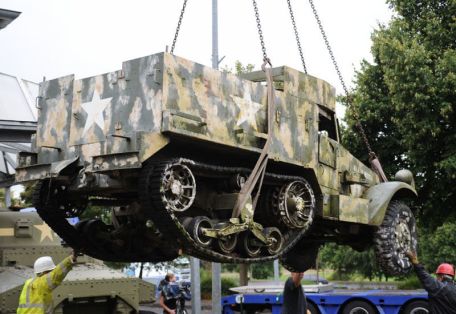 Half-Track Car M2