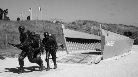 Higgins Boat LCVP (Landing Craft, Vehicle, Personnel)