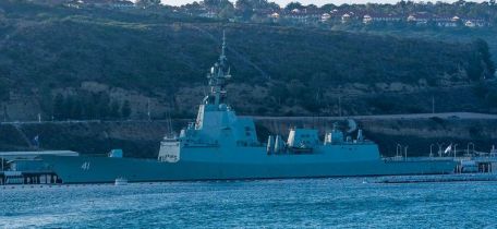 HMAS Brisbane (D41) (COLD WAR, VIETNAM WAR) HMAS Brisbane (D41)
