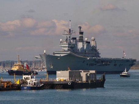 HMS Ark Royal (R07)