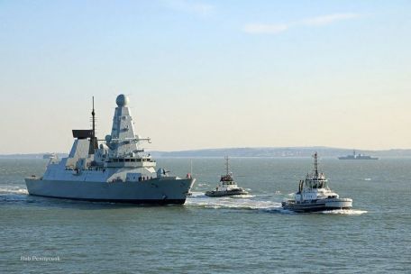 HMS Dauntless (D33)