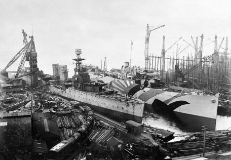 HMS Dragon (D46) (WORLD WAR 2) HMS Dragon (D46)