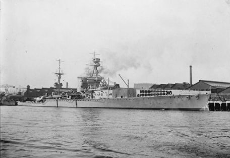 HMS Furious (47)