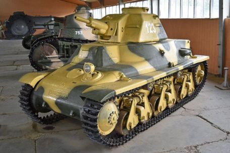 Hotchkiss H39 (ARAB-ISRAELI WAR, COLD WAR, WINTER WAR, WORLD WAR 2) Hotchkiss H39