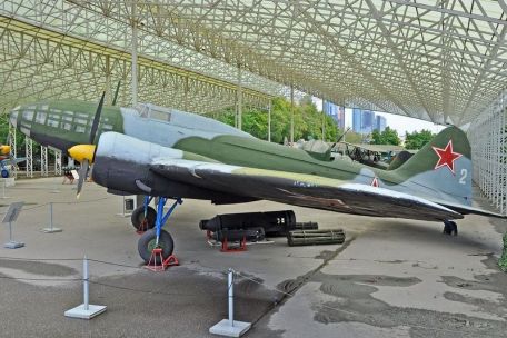 Ilyushin IL-4
