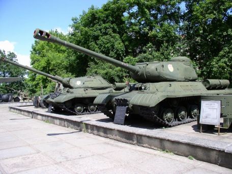 IS-1 / JS-1 (Josef Stalin)