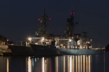 JS Hatakaze (DDG-171)