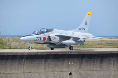 Kawasaki T-4