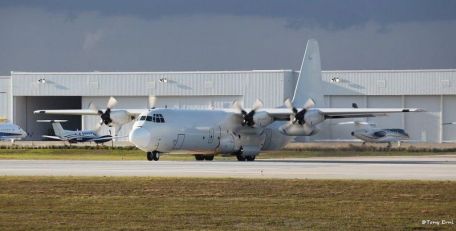 Lockheed L-100 Hercules (COLD WAR, MODERN AIRCRAFT) Lockheed L-100 Hercules