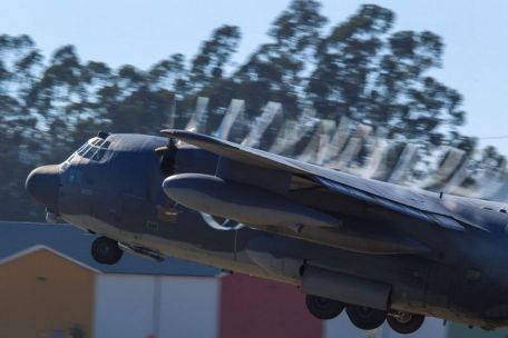 Lockheed MC-130P Combat Shadow (COLD WAR, MODERN AIRCRAFT) Lockheed MC-130P Combat Shadow