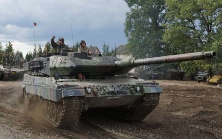 MBT-70 (KPz-70) (COLD WAR, MAIN BATTLE TANK, X-TANK) MBT-70 (KPz-70)