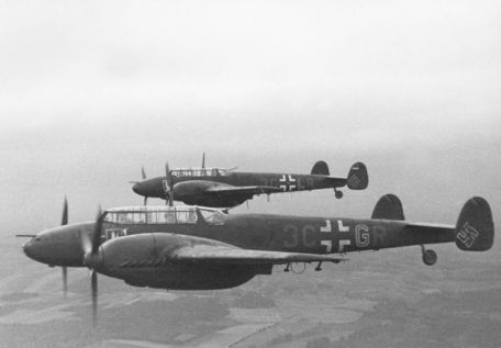 Messerschmitt Bf 110 Zerstorer (Destroyer) (BATTLE OF BRITAIN, WORLD WAR 2) Messerschmitt Bf 110 Zerstorer (Destroyer)
