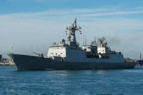 ROKS Chungmugong Yi Sun-Sin (DDH-975)