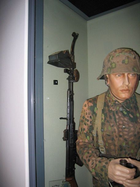 Sturmgewehr 44 (StG44) / Maschinenpistole 44 (MP44)