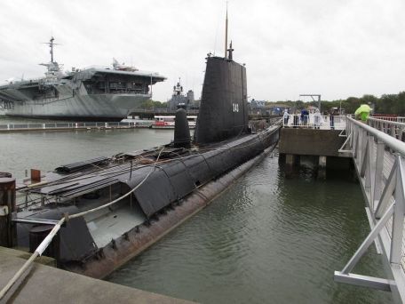 USS Clamagore (SS-343)