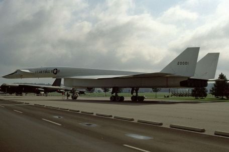 North American XB-70 Valkyrie (COLD WAR, X-PLANE) North American XB-70 Valkyrie
