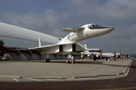 North American XB-70 Valkyrie (COLD WAR, X-PLANE) North American XB-70 Valkyrie