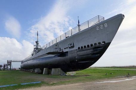 USS Drum (SS-228)