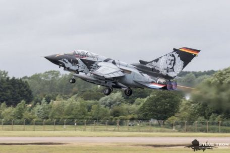 Panavia Tornado IDS (InterDictor / Strike) (4TH GENERATION, ALLIED FORCE, COLD WAR, GULF WAR, MODERN AIRCRAFT) Panavia Tornado IDS (InterDictor / Strike)