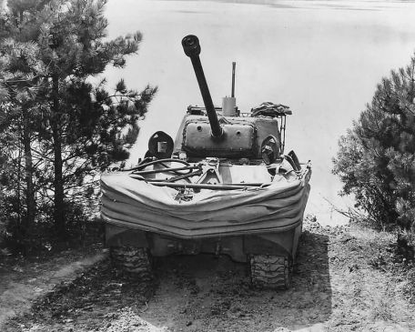 Sherman DD (Duplex Drive)