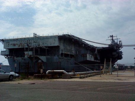 USS Forrestal (CV-59) (COLD WAR, VIETNAM WAR) USS Forrestal (CV-59)