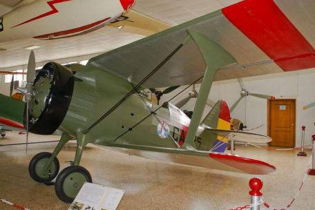 Polikarpov I-15 (Chaika) (GOLDEN AGE, SPANISH CIVIL WAR, WORLD WAR 2) Polikarpov I-15 (Chaika)