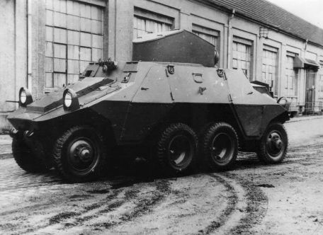 Steyr ADGZ (M35 Mittlere Panzerwagen)