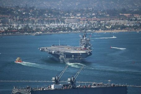 USS John C. Stennis (CVN-74) (COLD WAR, MODERN NAVY) USS John C. Stennis (CVN-74)