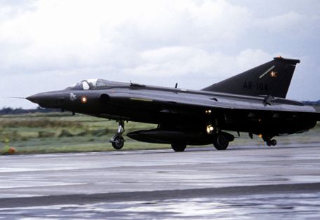 Saab J35 Draken (Dragon / Kite)