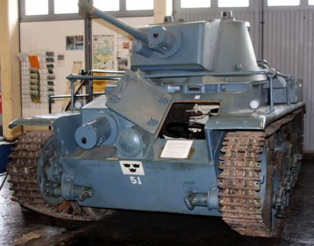 Stridsvagn m/31 (Strv m/31) / Landsverk L-10