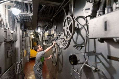 USS Massachusetts (BB-59) (COLD WAR, WORLD WAR 2) USS Massachusetts (BB-59)