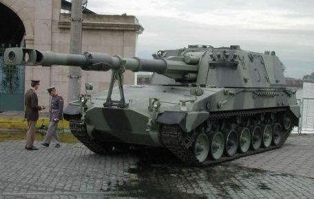 TAMSE VCA 155 (Vehiculo de Combate de Artilleria de 155mm)