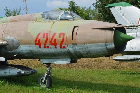 Sukhoi Su-20 (Fitter-C) (COLD WAR, GULF WAR, MODERN AIRCRAFT) Sukhoi Su-20 (Fitter-C)