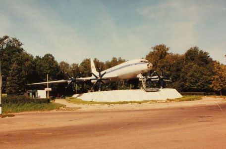 Tupolev Tu-114 (Cleat) (COLD WAR) Tupolev Tu-114 (Cleat)