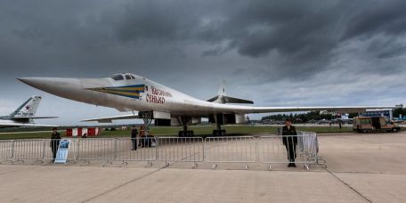 Tupolev Tu-160 (Blackjack) (COLD WAR, MODERN AIRCRAFT) Tupolev Tu-160 (Blackjack)